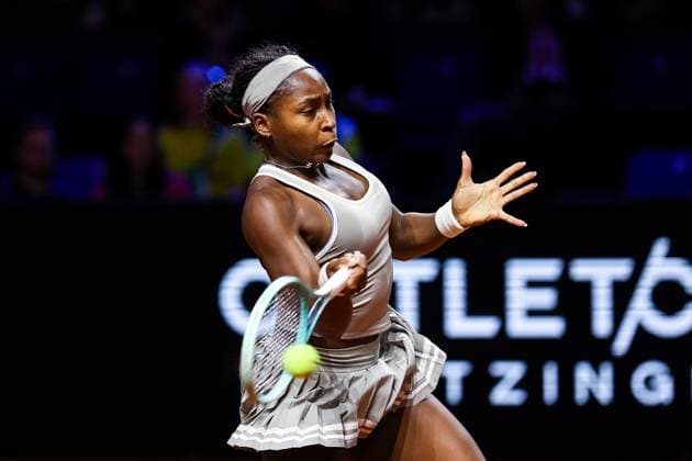 In the picture Coco Gauff Coco Gauff USA vs Jasmine Paolini ITA GER, Porsche Tennis Grand Prix GP Stuttgart 2025, WTA500, 19 04 2025 GER, Porsche Tennis Grand Prix GP Stuttgart 2025, WTA500, 19 04 2025 Stuttgart Copyright: xEibner-Pressefoto RogerxBuerkex EP