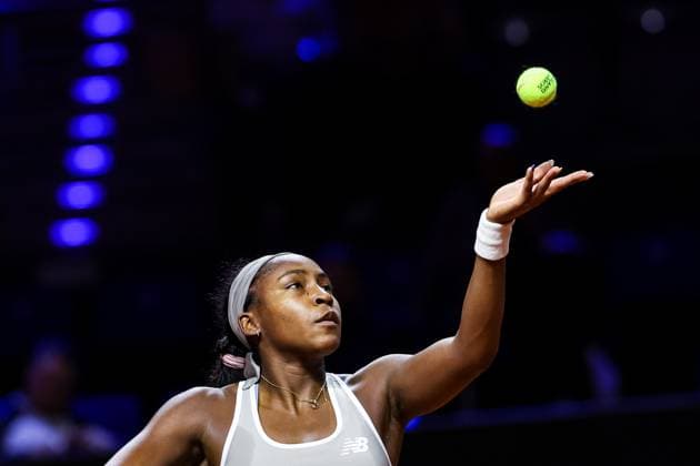 In the picture Coco Gauff Coco Gauff USA vs Jasmine Paolini ITA GER, Porsche Tennis Grand Prix GP Stuttgart 2025, WTA500, 19 04 2025 GER, Porsche Tennis Grand Prix GP Stuttgart 2025, WTA500, 19 04 2025 Stuttgart Copyright: xEibner-Pressefoto RogerxBuerkex EP