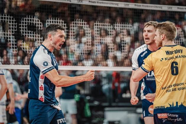 Volleyball Men Season 2024 2025 1 Volleyball Bundesliga Men Semi-Final SVG Lüneburg vs VfB Friedrichshafen 19 04 2025 Cheers from Lorenz Karlitzek 10, SVG Lüneburg Lüneburg LKH Arena Niedersachsen Germany