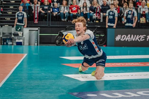 Volleyball Men Season 2024 2025 1 Volleyball Bundesliga Men Semifinal SVG Lüneburg vs VfB Friedrichshafen 19 04 2025 Oskar Alve Espeland 9, SVG Lüneburg jumps to the ball Lüneburg LKH Arena Niedersachsen Germany