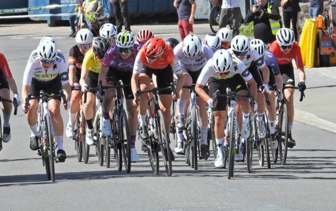 19 04 2025 44 GP Osterhas 2025 Women Award Ceremony Linda Indergand,Team Liv ,Alessandra Keller SUI Team Thoemus Maxon