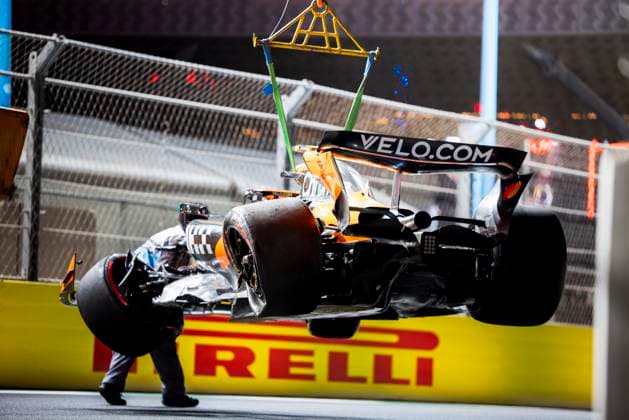 Formula 1 STC Saudi Arabian Grand Prix 2025 Alexis Perrin OVERTAKE MAXPPP - Jeddah 19 04 2025 04 NORRIS Lando (gbr), McLaren F1 Team, action crash during the Formula 1 STC Saudi Arabian Grand Prix 2025, the 5th round of the 2025 FIA Formula 1 World Championship, WM, Weltmeisterschaft on the Jeddah Corniche Circuit from April 17 to 20, 2025, in Jeddah, Saudi Arabia Jeddah Saudi Arabia  Copyright: xOVERTAKE MAXPPPxAlexisxPerrinx OVT202504204734 OVT202504204734
