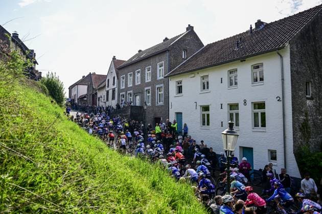The pack of riders pictured in action during the men elite Amstel Gold Race one day cycling race, 255,9 km from Maastricht to Valkenburg, The Netherlands, Sunday 20 April 2025. DIRKxWAEM  x121301078x