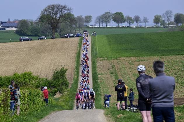 The peloton pictured in action during the men elite Amstel Gold Race one day cycling race, 255,9 km from Maastricht to Valkenburg, The Netherlands, Sunday 20 April 2025. DIRKxWAEM  x121301988x