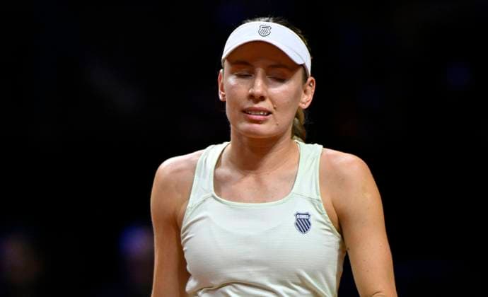 Ekaterina Alexandrova RUS disappointed Tennis Ladies Porsche Cup Porsche Tennis Grand Prix GP Stuttgart 2025 Porsche Arena 20 04 2024 DFL REGULATIONS PROHIBIT ANY USE OF PHOTOGRAPHS AS IMAGE SEQUENCES AND OR QUASI VIDEO Tennis Ladies Porsche Cup Porsche Tennis Grand Prix GP Stuttgart 2025