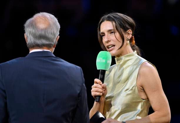 Presenter Andrea Petkovic in conversation Discussion with presenter Heinz Günthardt Tennis Ladies Porsche Cup Porsche Tennis Grand Prix GP Stuttgart 2025 Porsche Arena 20 04 2024 DFL REGULATES PROHIBIT ANY USE OF PHOTOGRAPHS AS IMAGE SEQUENCES AND OR QUASI VIDEO Tennis Ladies Porsche Cup Porsche Tennis Grand Prix GP Stuttgart 2025