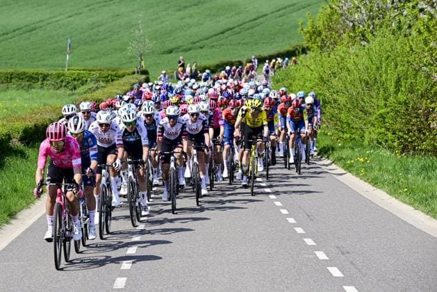 The peloton pictured in action during the men elite Amstel Gold Race one day cycling race, 255,9 km from Maastricht to Valkenburg, The Netherlands, Sunday 20 April 2025. DIRKxWAEM  x121307334x