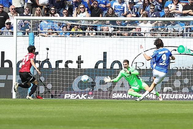 20 04 2025, xrekx, Soccer 2 Bundesliga, SV Darmstadt 98 Hannover 96 v l Goal kick to 1 0 by Fraser Hornby SV Darmstadt 98 Ron Robert Zieler Hannover 96 DFL DFB REGULATIONS PROHIBIT ANY USE OF PHOTOGRAPHS as IMAGE SEQUENCES and or QUASI VIDEO Darmstadt