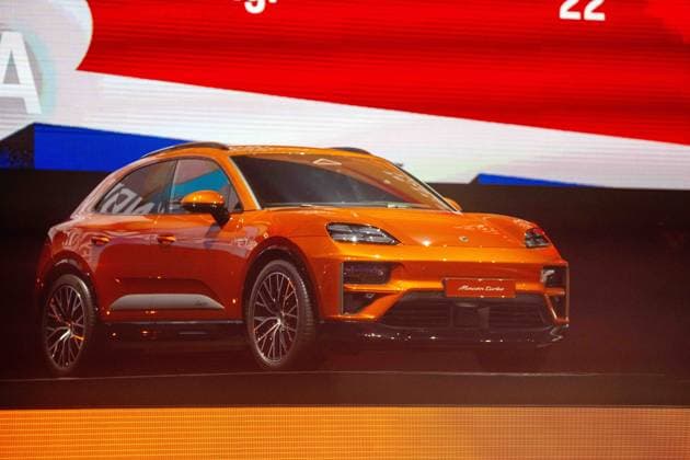The winning car of the 48 Porsche Tennis Grand Prix 2025, a Porsche Macan Turbo xettx, Germany, Stuttgart, 20 04 2025, Tennis, Porsche Tennis Grand Prix, 2025, semi-final, E Alexandrova J Ostapenko, Porsche Arena Photo A2 Bildagentur Peter Hartenfelser