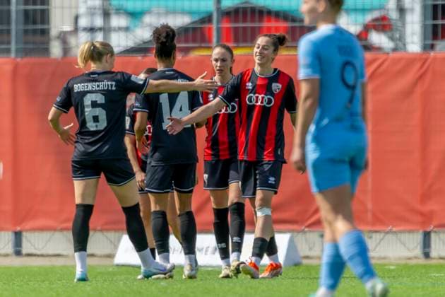 Ingolstadt, Germany 20 April 2025 2 BL Women 2024 2025 FC Ingolstadt 04 vs VfL Bochum In the picture from right goal scorer Emma Kusch FCI cheers with her teammates after scoring the 2-0 goal MTV Stadion Bayern Copyright: xFotostandx xSchäferx