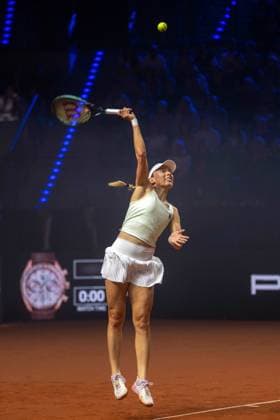 Ekaterina Alexandrova xettx, Germany, Stuttgart, 20 04 2025, Tennis, Porsche Tennis Grand Prix, 2025, Semifinal, E Alexandrova J Ostapenko, Porsche Arena Photo A2 Bildagentur Peter Hartenfelser