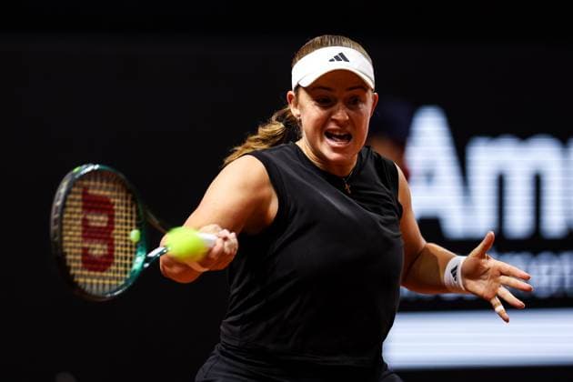 In the picture Jelena Ostapenko semi-final Ekaterina Alexandrova vs Jelena Ostapenko LAT GER, Porsche Tennis Grand Prix GP Stuttgart 2025, WTA500, 20 04 2025 GER, Porsche Tennis Grand Prix GP Stuttgart 2025, WTA500, 20 04 2025 Stuttgart Copyright: xEibner-Pressefoto RogerxBuerkex EP
