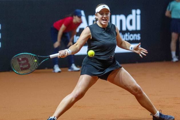 Jelena Ostapenko LAT xettx, Germany, Stuttgart, 20 04 2025, Tennis, Porsche Tennis Grand Prix, 2025, Semifinal, E Alexandrova J Ostapenko, Porsche Arena Photo A2 Bildagentur Peter Hartenfelser