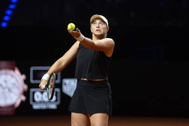 Jelena Ostapenko LAT xettx, Germany, Stuttgart, 20 04 2025, Tennis, Porsche Tennis Grand Prix, 2025, Semifinal, E Alexandrova J Ostapenko, Porsche Arena Photo A2 Bildagentur Peter Hartenfelser