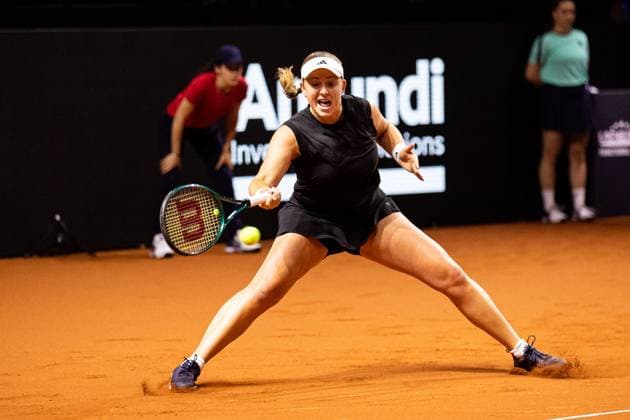 In the picture Jelena Ostapenko semi-final Ekaterina Alexandrova vs Jelena Ostapenko LAT GER, Porsche Tennis Grand Prix GP Stuttgart 2025, WTA500, 20 04 2025 GER, Porsche Tennis Grand Prix GP Stuttgart 2025, WTA500, 20 04 2025 Stuttgart Copyright: xEibner-Pressefoto RogerxBuerkex EP