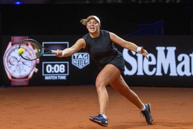 Jelena Ostapenko LAT xettx, Germany, Stuttgart, 20 04 2025, Tennis, Porsche Tennis Grand Prix, 2025, Semifinal, E Alexandrova J Ostapenko, Porsche Arena Photo A2 Bildagentur Peter Hartenfelser