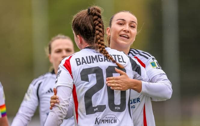 GER, Freiburg, SC Freiburg II vs FC Nürnberg, 2 Frauen Bundesliga, Fußball, DFB, Spielzeit 2024 2025, Möslestadion, 22 Spieltag, im Bild v l Nastassja Lein FC Nürnberg 24 scores the 1 0 goal for Nürnberg after an assist from Jacqueline Baumgärtel FC Nürnberg 20 and cheers with the team DFB DFL REGULATIONS PROHIBIT ANY USE OF PHOTOGRAPHS AS IMAGE SEQUENCES AND OR QUASI VIDEO, 20 04 2025, Copyright: HMBxMedia HendrikxHamelau