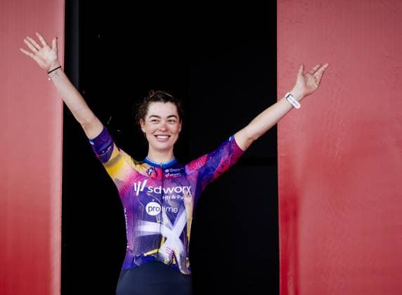 VALKENBURG - Mischa Bredewold (Netherlands) on the podium after the women s edition of the 2025 Amstel Gold Race for women in Valkenburg. ANP MARCEL VAN HOORN Amstel Gold Race 2025 xVIxANPxSportx xxANPxIVx 524895229 originalFilename: 524895229.jpg