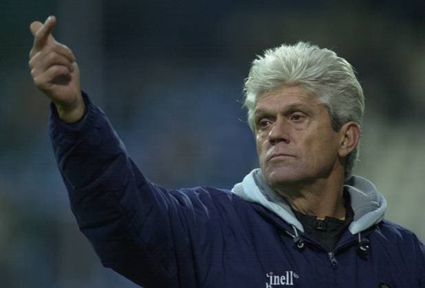 ARCHIVE PHOTO Werner Lorant has died at the age of 76 SN01Lorant 0411SP jpg Werner LORANT, Germany, football coach, TSV 1860 Muenchen, single action, Bundesliga season 2000 2001, QF