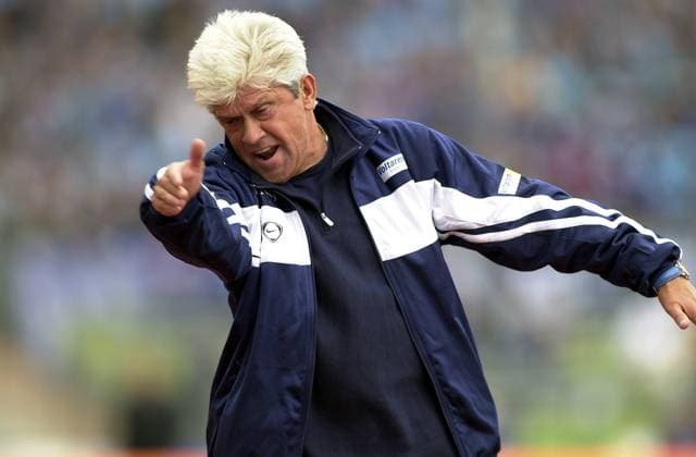 ARCHIVE PHOTO Werner Lorant has died at the age of 76 SN09 Lorant 0809 jpg Soccer,Bundesliga on 08 09 2001,1860 Muenchen 1 FC Nuernberg 1 0 Muenchen coach Werner LORANT,QF ,