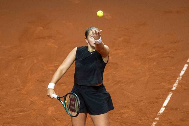 Jelena Ostapenko LAT xettx, Germany, Stuttgart, 20 04 2025, Tennis, Porsche Tennis Grand Prix, 2025, Semifinal, E Alexandrova J Ostapenko, Porsche Arena Photo A2 Bildagentur Peter Hartenfelser
