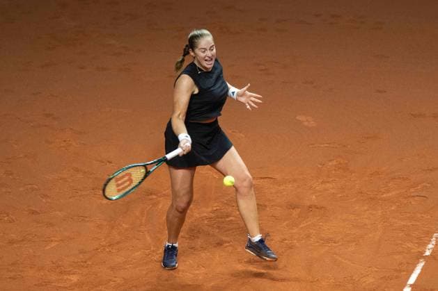 Jelena Ostapenko LAT xettx, Germany, Stuttgart, 20 04 2025, Tennis, Porsche Tennis Grand Prix, 2025, Semifinal, E Alexandrova J Ostapenko, Porsche Arena Photo A2 Bildagentur Peter Hartenfelser