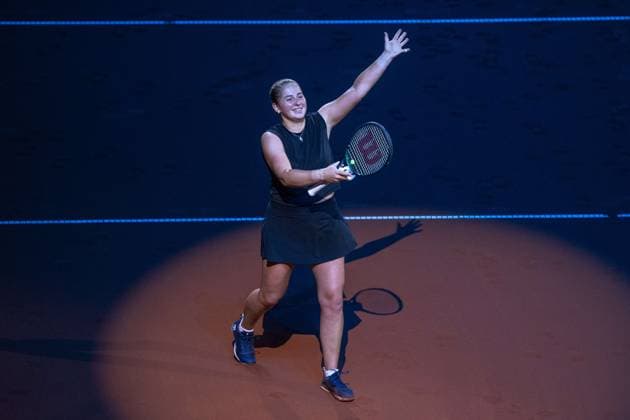 Cheers and joy for Jelena Ostapenko LAT after her two-set win against Ekaterina Alexandrova xettx, Germany, Stuttgart, 20 04 2025, Tennis, Porsche Tennis Grand Prix, 2025, Semifinal, E Alexandrova J Ostapenko, Porsche Arena Photo A2 Bildagentur Peter Hartenfelser