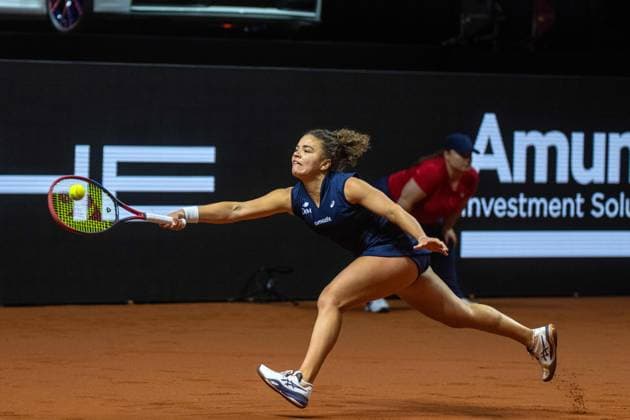 Jasmin Paolini ITA xettx, Germany, Stuttgart, 20 04 2025, Tennis, Porsche Tennis Grand Prix, 2025, Semifinal, A Sabalenka J Paolini ITA , Porsche Arena Foto A2 Bildagentur Peter Hartenfelser