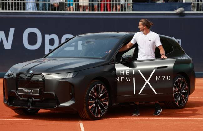 Winner Alexander Zverev gets into the car, award ceremony, Presentation Tennis BMW Open 2025 ATP 500 MTTC Iphitos Munich Germany April 20, 2025 Copyright: xJuergenxHasenkopfx