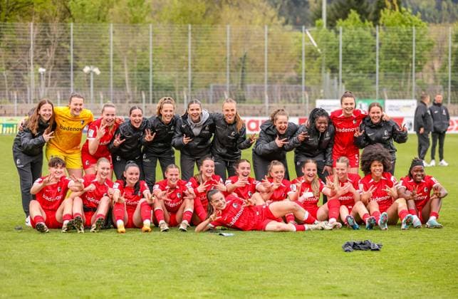 GER, Freiburg, SC Freiburg II vs FC Nürnberg, 2 Frauen Bundesliga, Fußball, DFB, Spielzeit 2024 2025, Möslestadion, 22 Spieltag, im Bild SC Freiburg gewinnt 2 1 gegen Nürnberg DFB DFL REGULATIONS PROHIBIT ANY USE OF PHOTOGRAPHS AS IMAGE SEQUENCES AND OR QUASI VIDEO, 20 04 2025, Copyright: HMBxMedia HendrikxHamelau