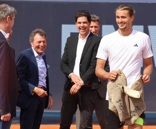 Alexander Zverev GER with Prime Minister, Markus Söder, Helmt Schmidbauer Fabian Tross, Tournament Director, Patrik Kühnen, Winner Lederhosen, Lederhosen, Award Ceremony, Honoring, Tennis BMW Open by Bitpanda ATP 500 Final Singles Munich 20 04 2025 PHOTO Mladen Lackovic LakoPress