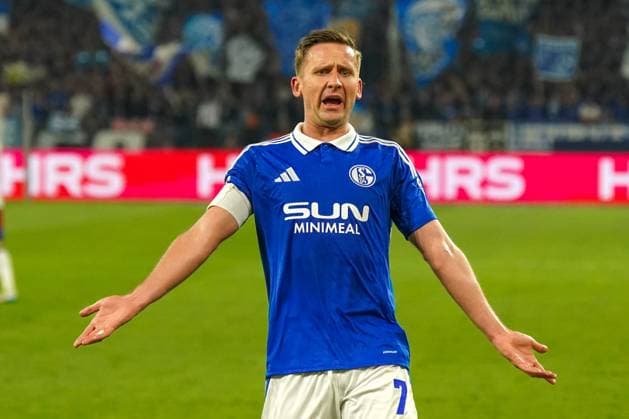 Germany Soccer 2 Bundesliga 2024 2025, Matchday 30 FC Schalke 04 vs Hamburger SV Veltins Arena Gelsenkirchen Paul Seguin Schalke 04 Copyright: xJOERANxSTEINSIEKx