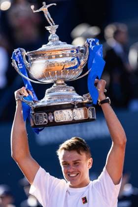 April 20, 2025, Barcelona, Barcelona, Spain: Holger Rune of Denmark celebrating after win the final between Carlos Alcaraz of Spain on Barcelona Open Banc Sabadell Trofeo Conde de Godo on April 20, 2025 in Barcelona, Spain. Barcelona Spain - ZUMAs316 20250420_znp_s316_078 Copyright: xMartixSeguraxRamonedax