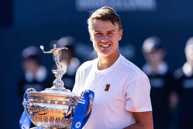 April 20, 2025, Barcelona, Barcelona, Spain: Holger Rune of Denmark celebrating after win the final between Carlos Alcaraz of Spain on Barcelona Open Banc Sabadell Trofeo Conde de Godo on April 20, 2025 in Barcelona, Spain. Barcelona Spain - ZUMAs316 20250420_znp_s316_080 Copyright: xMartixSeguraxRamonedax