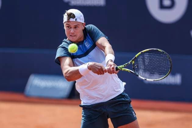 April 20, 2025, Barcelona, Barcelona, Spain: Holger Rune of Denmark in actions against Carlos Alcaraz of Spain during the final tennis match of the Barcelona Open Banc Sabadell - Conde Godo 2025 Day 7 at Real Club De Tenis Barcelona on April 20, 2025 in Barcelona, Spain. Barcelona Spain - ZUMAa181 20250420_zaa_a181_119 Copyright: xJavierxBorregox