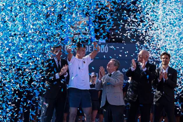 April 20, 2025, Barcelona, Barcelona, Spain: Holger Rune of Denmark holds the trophy after winning the match against Carlos Alcaraz of Spain during the final tennis match of the Barcelona Open Banc Sabadell - Conde Godo 2025 Day 7 at Real Club De Tenis Barcelona on April 20, 2025 in Barcelona, Spain. Barcelona Spain - ZUMAa181 20250420_zaa_a181_133 Copyright: xJavierxBorregox