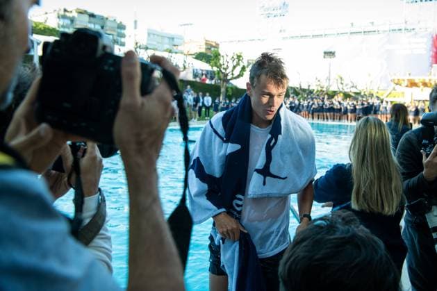 72 Barcelona Open Banc de Sabadell. Conde de Godo Trophy. Real Club de Tenis Barcelona. April 20,2025 72 Barcelona Open Banc de Sabadell. Conde de Godo Trophy. Real Club de Tenis Barcelona. Final. April 20,2025 Holger Rune after winning the final match between Carlos Alcaraz and Holger Rune of the ATP, Tennis Herren Barcelona Open Banc de Sabadell tennis tournament Trofeo Conde de Godo played at the Real Club de Tenis Barcelona. April 20, 2025. Barcelona ESP Copyright: xS.xRosx