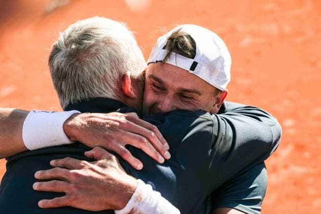 April 20, 2025, Barcelona, Barcelona, Spain: Holger Rune of Denmark celebrating after win the final between Carlos Alcaraz of Spain on Barcelona Open Banc Sabadell Trofeo Conde de Godo on April 20, 2025 in Barcelona, Spain. Barcelona Spain - ZUMAs316 20250420_znp_s316_153 Copyright: xMartixSeguraxRamonedax
