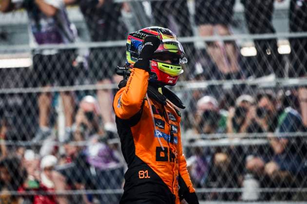 F1 - SAUDI ARABIAN GRAND PRIX 2025 PIASTRI Oscar (aus), McLaren F1 Team MCL39, portrait celebration victory during the Formula 1 STC Saudi Arabian Grand Prix 2025, 5th round of the 2025 FIA Formula One World Championship, WM, Weltmeisterschaft from April 18 to 20, 2025 on the Jeddah Corniche Circuit, in Jeddah, Saudi Arabia - JeddahSaudi Arabia  Copyright: xXavixBonillax