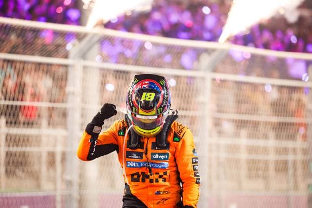 F1 - SAUDI ARABIAN GRAND PRIX 2025 PIASTRI Oscar (aus), McLaren F1 Team MCL39, portrait celebrating victory during the Formula 1 STC Saudi Arabian Grand Prix 2025, 5th round of the 2025 FIA Formula One World Championship, WM, Weltmeisterschaft from April 18 to 20, 2025 on the Jeddah Corniche Circuit, in Jeddah, Saudi Arabia - JeddahSaudi Arabia  Copyright: xFLORENTxGOODENx