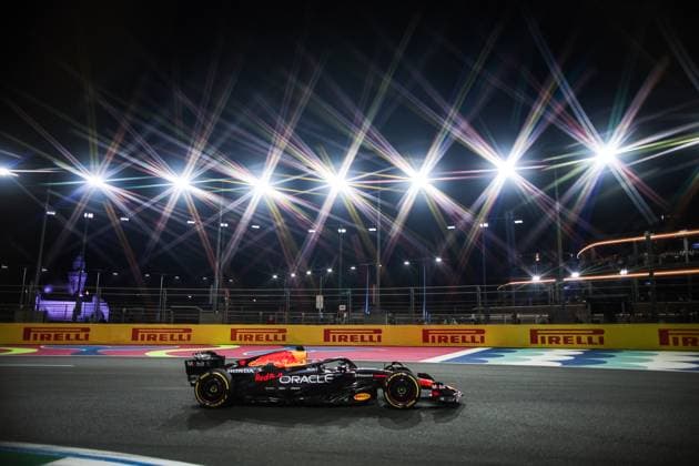 F1 - SAUDI ARABIAN GRAND PRIX 2025 01 VERSTAPPEN Max (nld), Red Bull Racing RB21, action during the Formula 1 STC Saudi Arabian Grand Prix 2025, 5th round of the 2025 FIA Formula One World Championship, WM, Weltmeisterschaft from April 18 to 20, 2025 on the Jeddah Corniche Circuit, in Jeddah, Saudi Arabia - JeddahSaudi Arabia  Copyright: xXavixBonillax