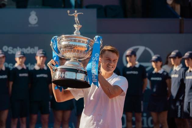 Barcelona Open Banc Sabadell Gabriela Testa OVERTAKE MAXPPP - Barcelona 20 04 2025 RUNE Holger (DEN), portrait during the trophy ceremony of the Barcelona Open Banc Sabadell 2025 from April 12 to 20 in Barcelona, Spain Barcelona Spain  Copyright: xOVERTAKE MAXPPP MAXPPPxGabrielaxTestax OVT202504206652 OVT202504206652