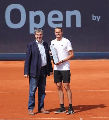 19 04 2025, BMW Open MTTC Iphitos ATP Tour 500, Munich, Tennis, Sport, in the picture Minister President Markus Soeder and Alexander Zverev GER