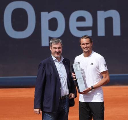 19 04 2025, BMW Open MTTC Iphitos ATP Tour 500, Munich, Tennis, Sport, in the picture Minister President Markus Soeder and Alexander Zverev GER