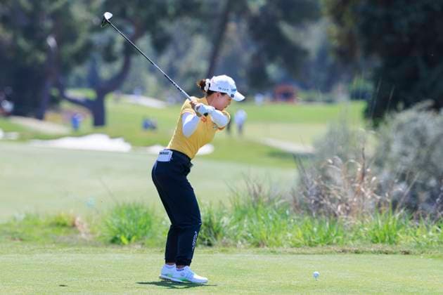 April 20, 2025, Tarzana, California, USA: Minjee Lee drives at the 2nd tee during the final round of the JM Eagle LA Championship presented by Plastpro on Sunday April 20, 2025 at El Caballero Country Club in Tarzana, California. ARIANA RUIZ PI Tarzana USA - ZUMAp124 20250420_zaa_p124_048 Copyright: xArianaxRuizx