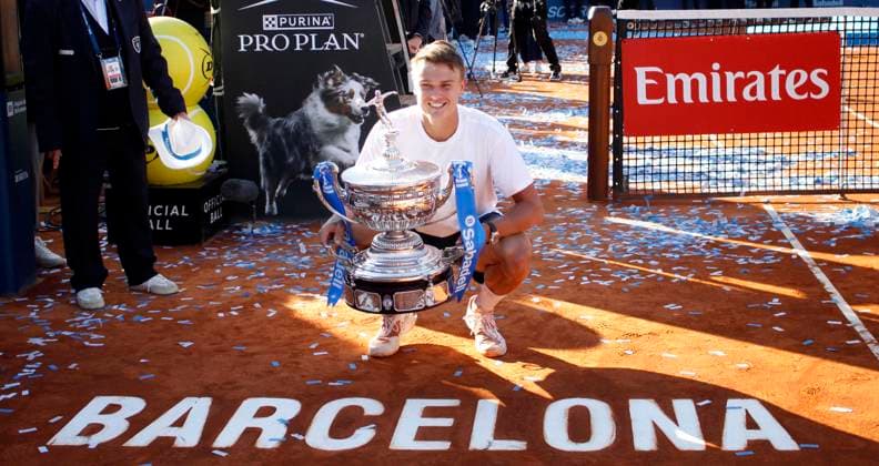 April 20, 2025, Sabadell, Barcelona, Spain: Barcelona Spain 20.04.2025 Holger Rune (Denmark) poses with the Barcelona Open title in the match between Carlos Alcaraz (Spain) and Holger Rune (Denmark) during the Day 7 of the Barcelona Open Banc Sabadell Godo on 20 April 2025 in Barcelona. Sabadell Spain - ZUMAu50_ 20250420_zsp_u50_010 Copyright: xXavixUrgelesx