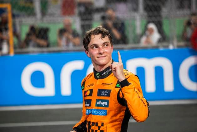 Formula 1 STC Saudi Arabian Grand Prix 2025 Alexis Perrin OVERTAKE MAXPPP - Jeddah 20 04 2025 81 PIASTRI Oscar (aus), McLaren F1 Team, portrait celebration winner during the Formula 1 STC Saudi Arabian Grand Prix 2025, the 5th round of the 2025 FIA Formula 1 World Championship, WM, Weltmeisterschaft on the Jeddah Corniche Circuit from April 17 to 20, 2025, in Jeddah, Saudi Arabia Jeddah Saudi Arabia  Copyright: xOVERTAKE MAXPPPxAlexisxPerrinx OVT202504217017 OVT202504217017
