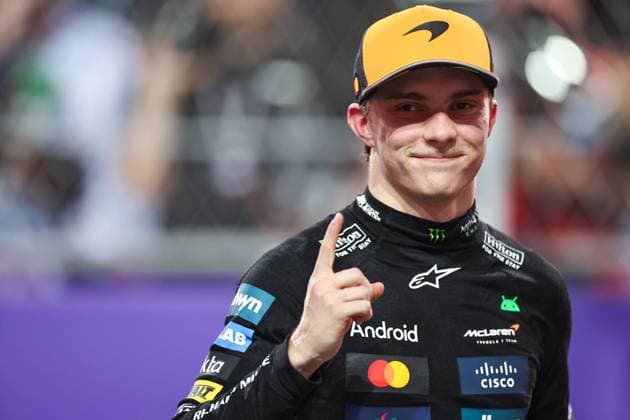 F1 Grand Prix Of Saudi Arabia: Race Oscar Piastri of Australia and the McLaren F1 Team celebrates his win in the parc ferme during the F1 Grand Prix of Saudi Arabia at Jeddah Corniche Circuit in Jeddah, Saudi Arabia, on April 20, 2025. Jeddah Mecca Saudi Arabia  Copyright: xPaddockerx originalFilename:paddocker-f1grandp250420_npYsF.jpg