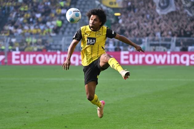 Karim Adeyemi Borussia Dortmund 20 04 2025, Football 1 Bundesliga, Matchday 30, Season 2024 2025 Borussia Dortmund Borussia Mönchengladbach 3 2 Photo Maik Hölter Team2 DFL regulations prohibit any use of photographs as image sequences and or quasi video Dortmund Signal Iduna Park Nordrhein Westfalen Germany Team2