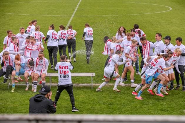 Football, Women, 1. FC Nürnberg celebrates promotion to the 1st Bundesliga